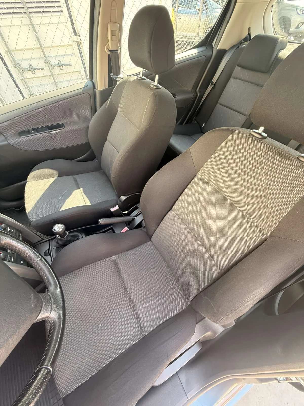 Peugeot 207, снимка 8 - Автомобили и джипове - 56217245