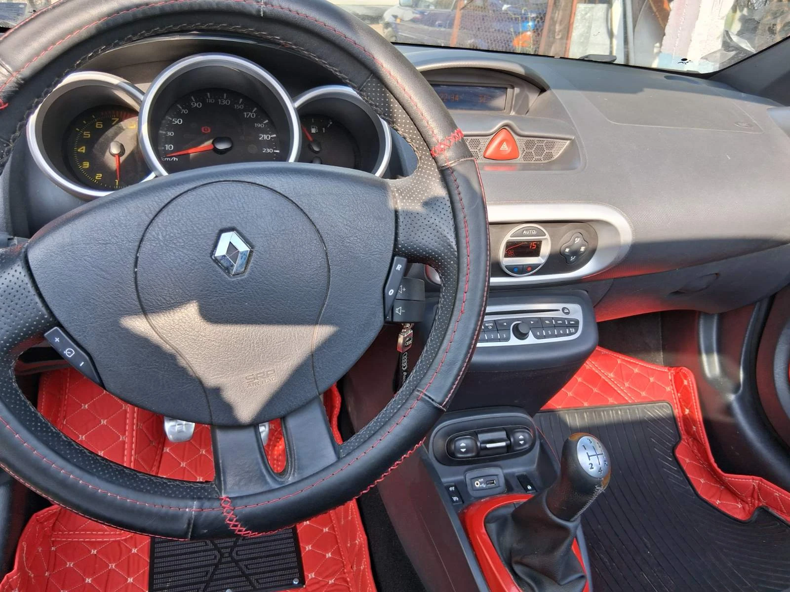 Renault Wind 1.2, снимка 16 - Автомобили и джипове - 56269381