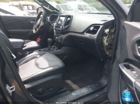 Jeep Cherokee 2.0L I-4 DI, DOHC, TURBO, 270HP 4X4 Drive - 10000 € / 19558.30 лв. - 11233259 11