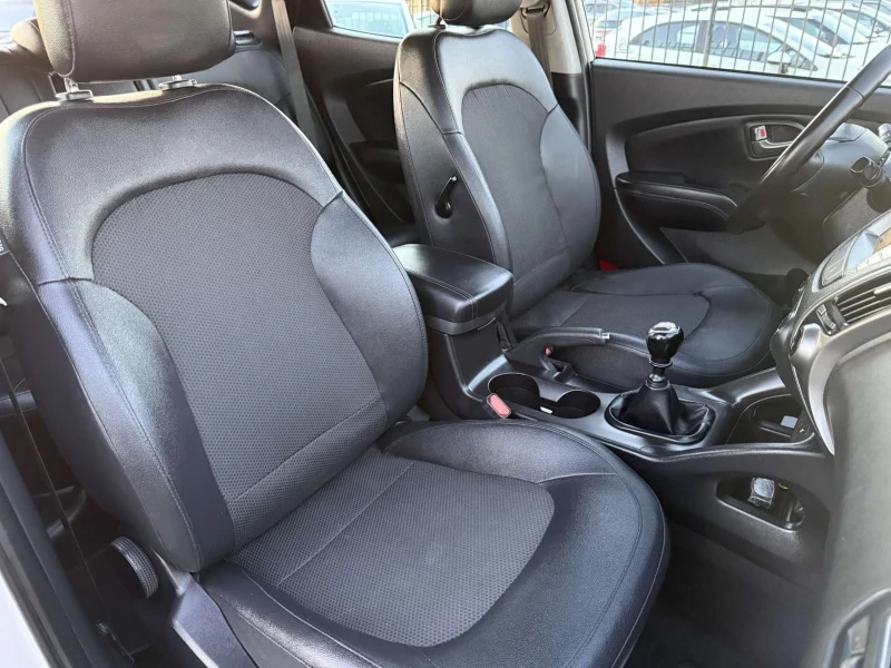 Hyundai IX35 1, 7CRDI, снимка 11 - Автомобили и джипове - 52457951