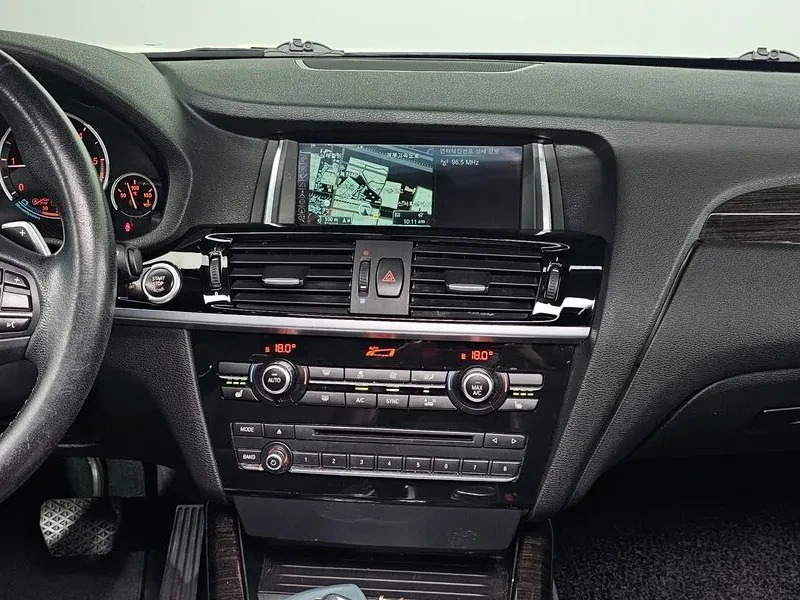 BMW X4 xDrive20D, снимка 13 - Автомобили и джипове - 56163137