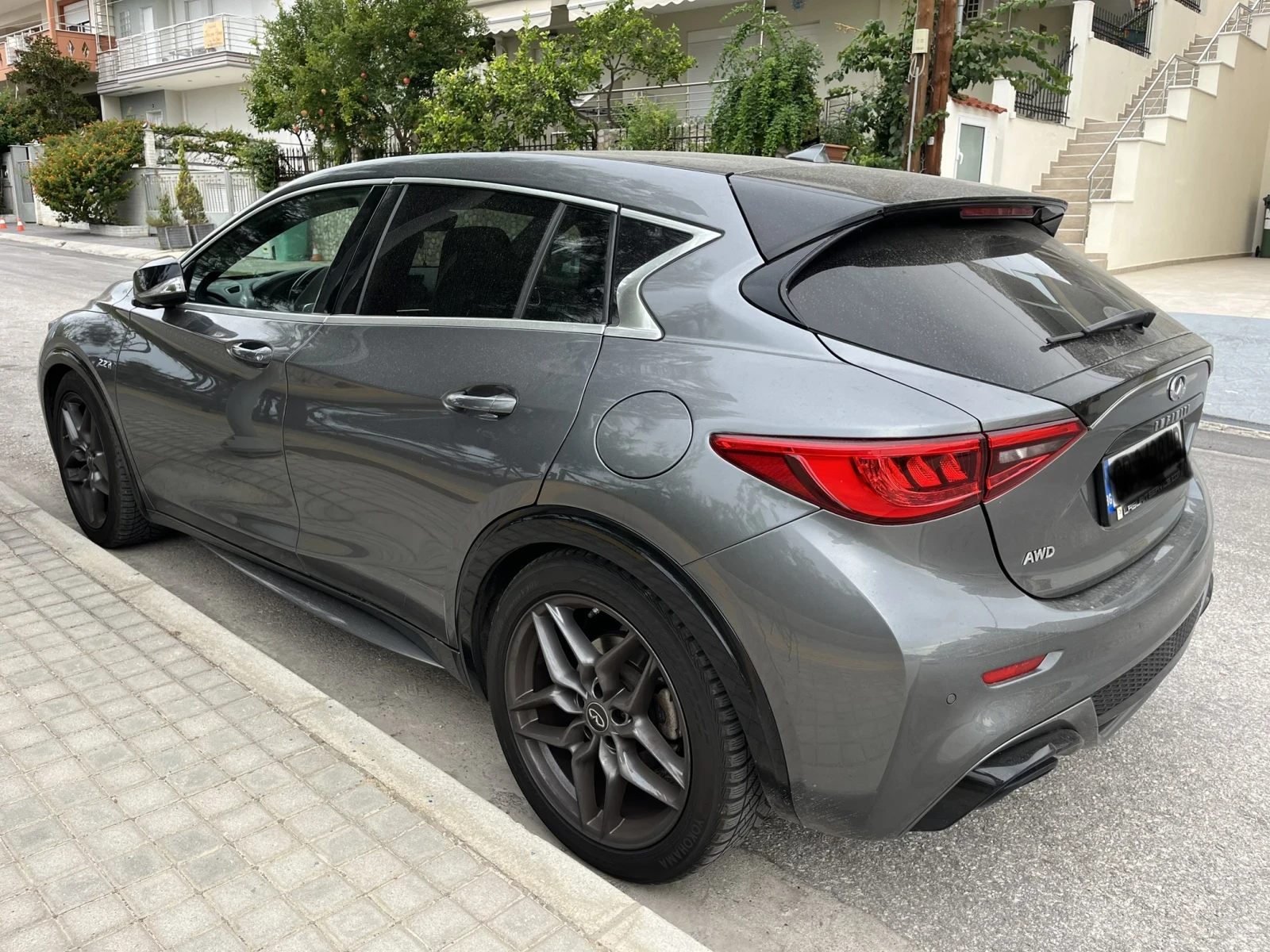 Infiniti Q30  2.2d AWD Sport - изображение 3