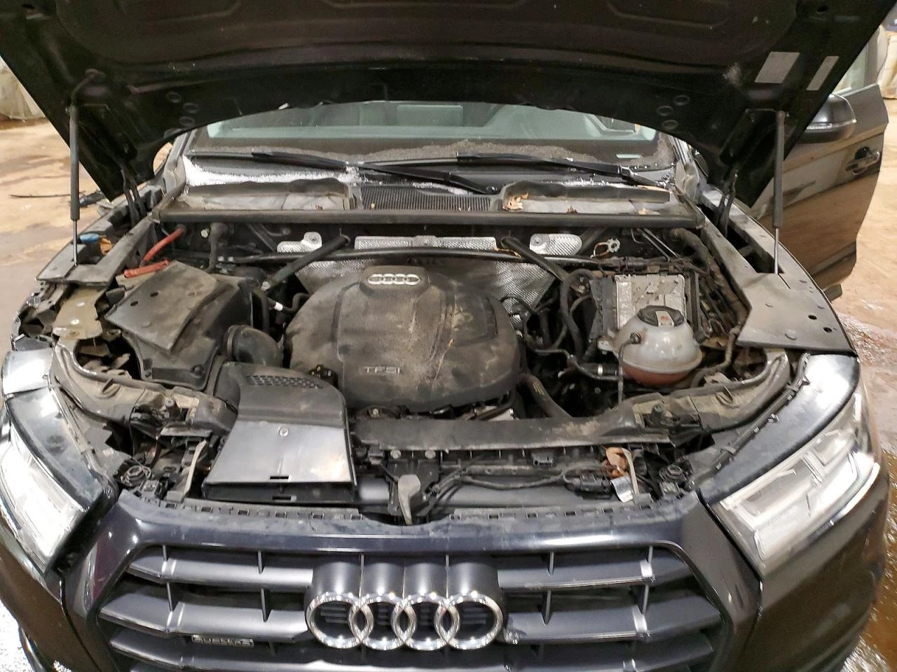 Audi Q5 2.0l Premium Plus, снимка 12 - Автомобили и джипове - 53939660