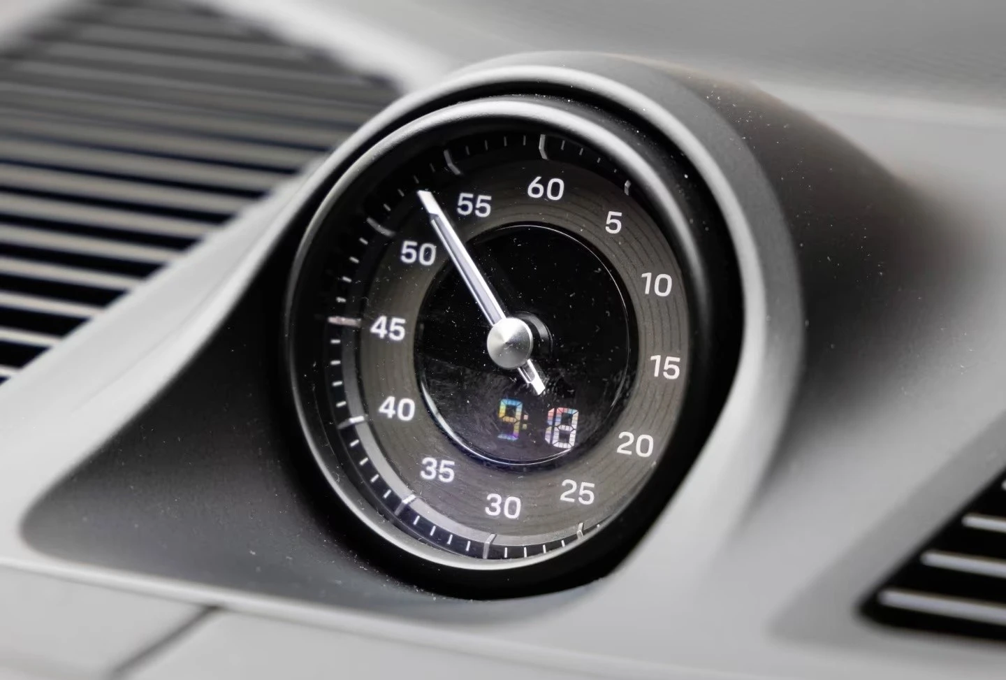 Porsche Cayenne TURBO E-HYBRID PDCC CARBON BOSE BURMESTER , снимка 11 - Автомобили и джипове - 54071515