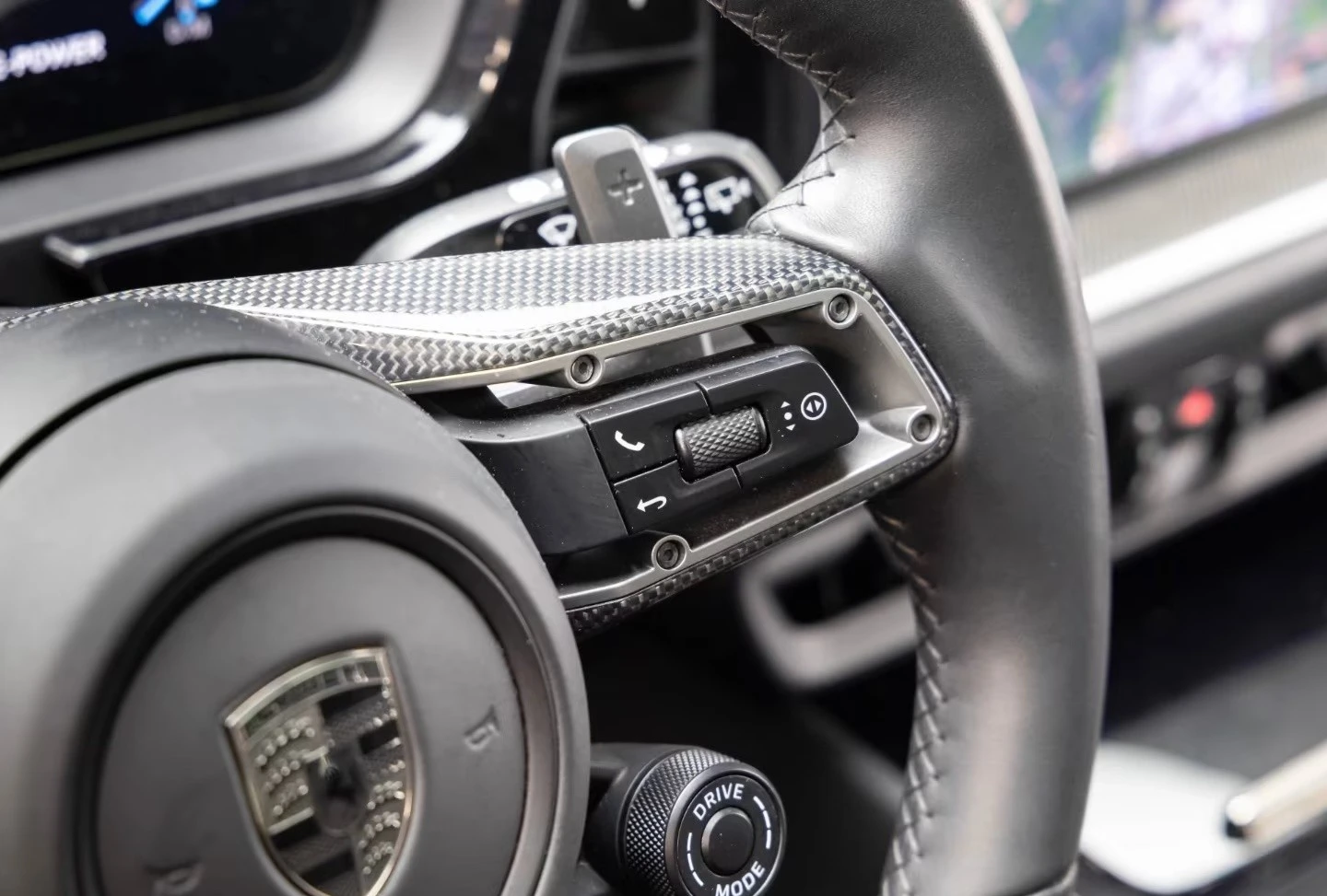 Porsche Cayenne TURBO E-HYBRID PDCC CARBON BOSE BURMESTER , снимка 10 - Автомобили и джипове - 54071515