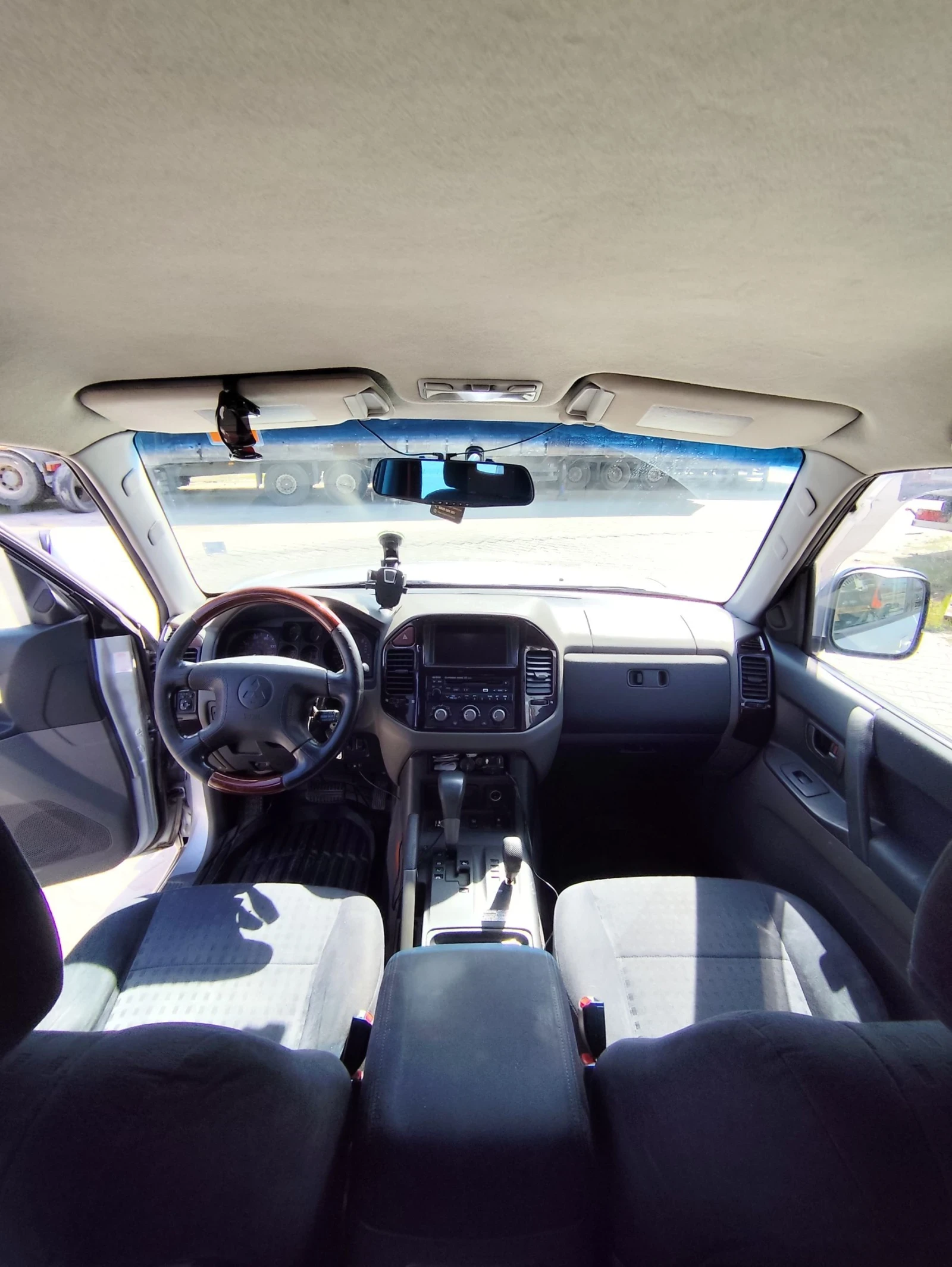 Mitsubishi Pajero, снимка 7 - Автомобили и джипове - 54226524