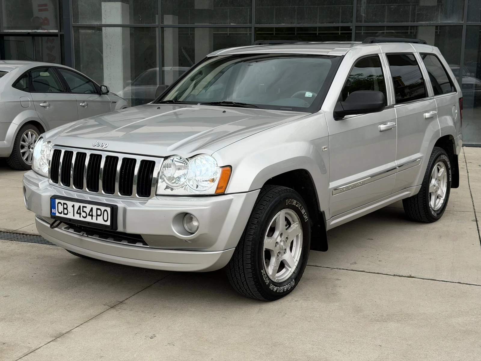 Jeep Grand cherokee 5.7 HEMI LPG Уникат, снимка 2 - Автомобили и джипове - 54410603
