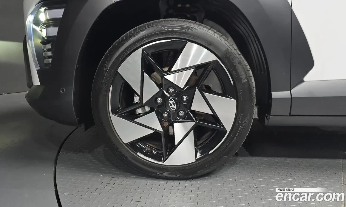 Hyundai Kona * FWD* DIS* 360* ОБДУХВАНЕ* , снимка 5 - Автомобили и джипове - 54739305