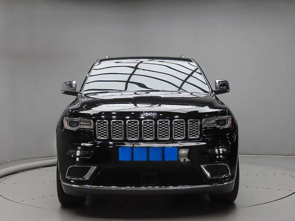 Jeep Grand cherokee 3.6 Summit, снимка 2 - Автомобили и джипове - 54979347