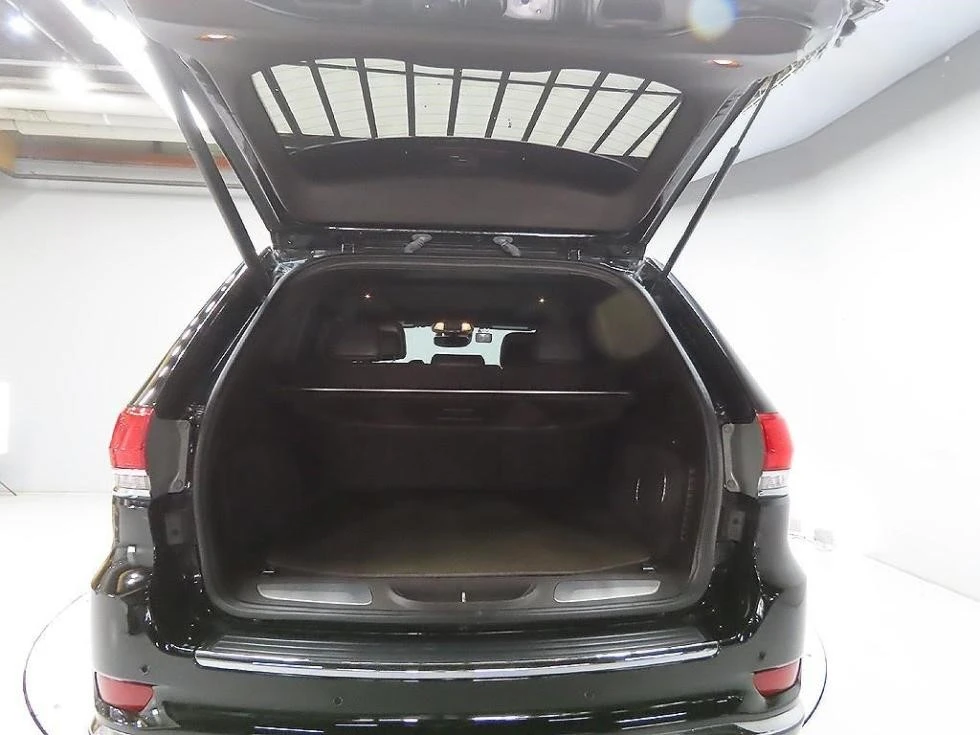 Jeep Grand cherokee 3.6 Summit, снимка 10 - Автомобили и джипове - 54979347
