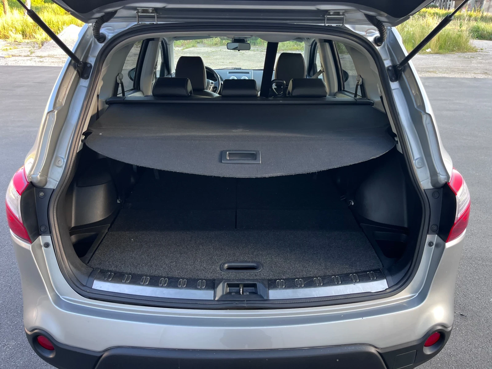 Nissan Qashqai 1.6 dCi * * Navi * * Panorama * * Qashqai+ 2, снимка 12 - Автомобили и джипове - 55143466