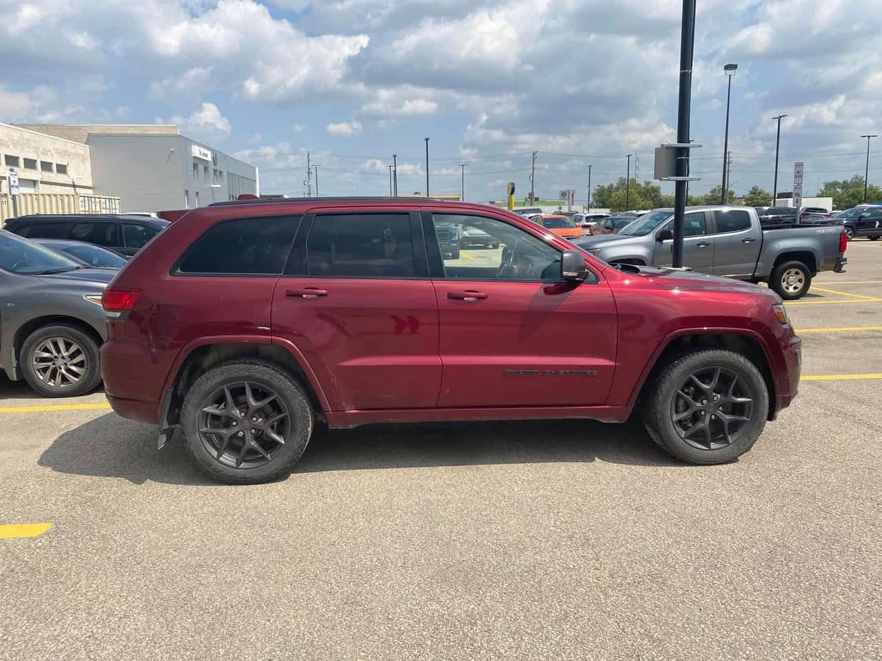 Jeep Grand cherokee * 80th Anniversary Edition * CARFAX * ОПЦИЯ ЗА ФИН, снимка 3 - Автомобили и джипове - 55406942