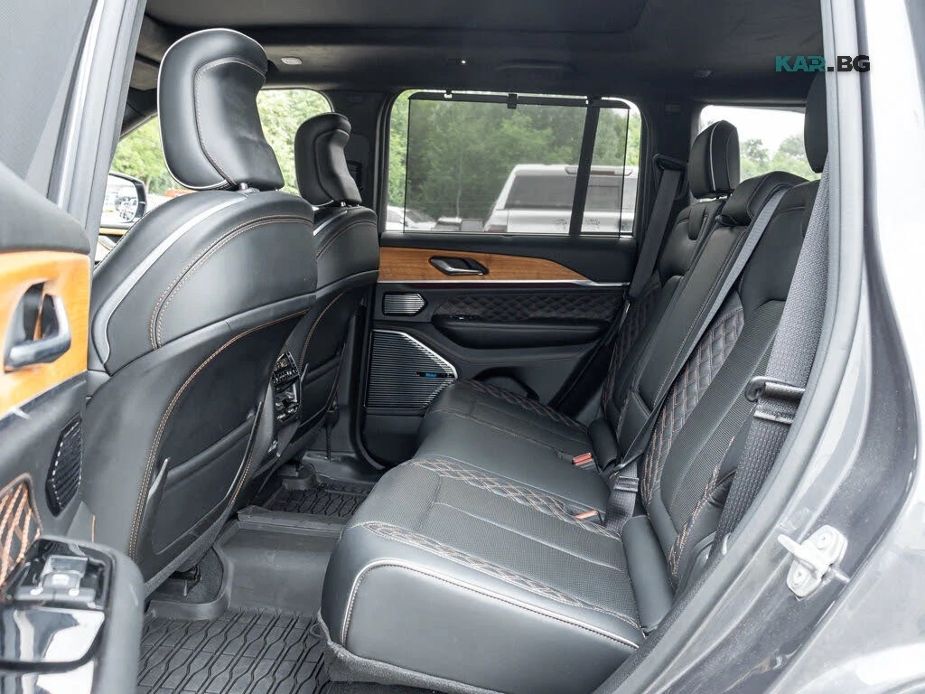 Jeep Grand cherokee | 5.7 HEMI V8 | 357 �.�. | 4WD | Luxury | Mobile.bg � ����������� 17