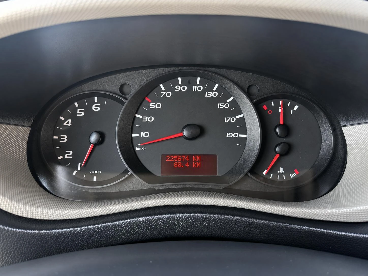 Renault Master 35S15 БРЕЗЕНТОВ/4.90М БОРД КЛИМА* ПЕРФЕКТЕН, снимка 14 - Бусове и автобуси - 54948344