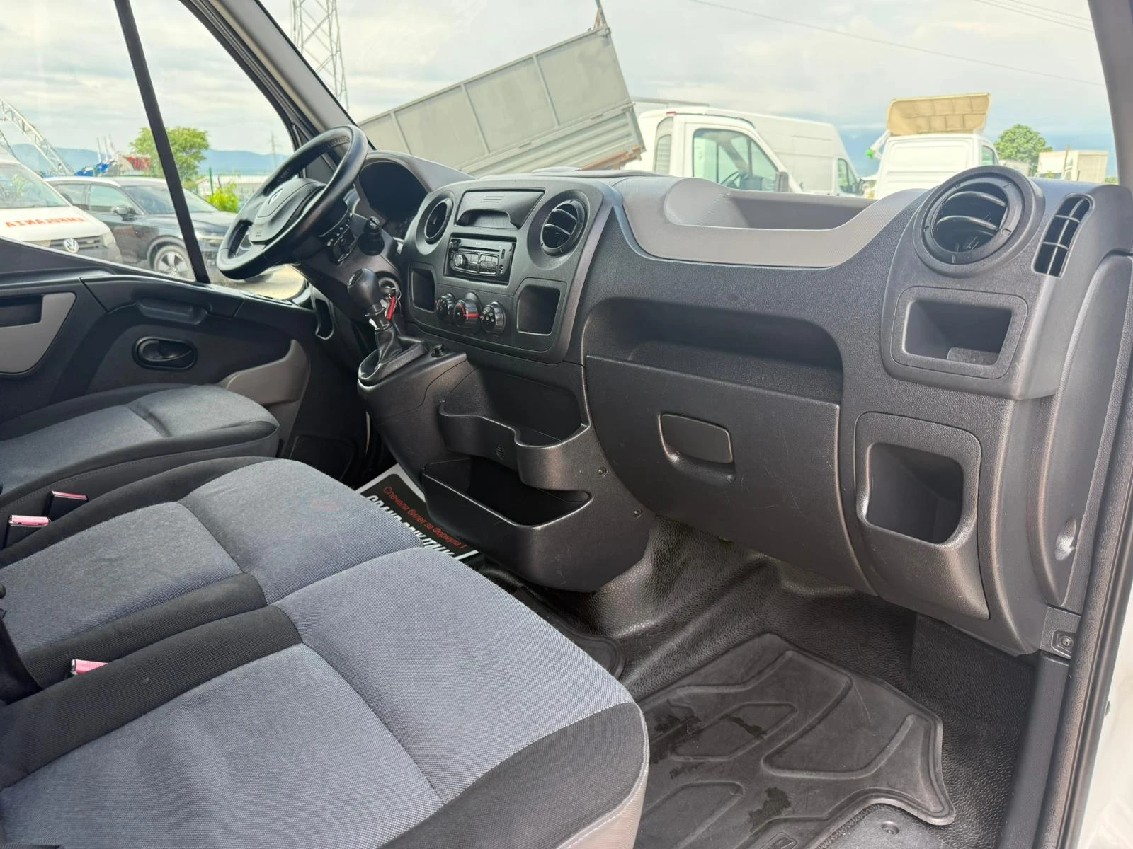 Renault Master 35S15 БРЕЗЕНТОВ/4.90М БОРД КЛИМА* ПЕРФЕКТЕН, снимка 11 - Бусове и автобуси - 54948344