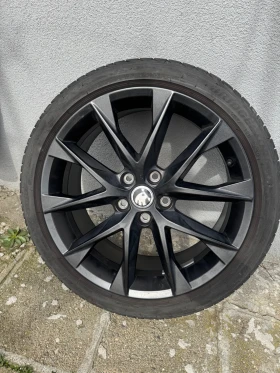 Гуми Летни 225/40R18, снимка 1