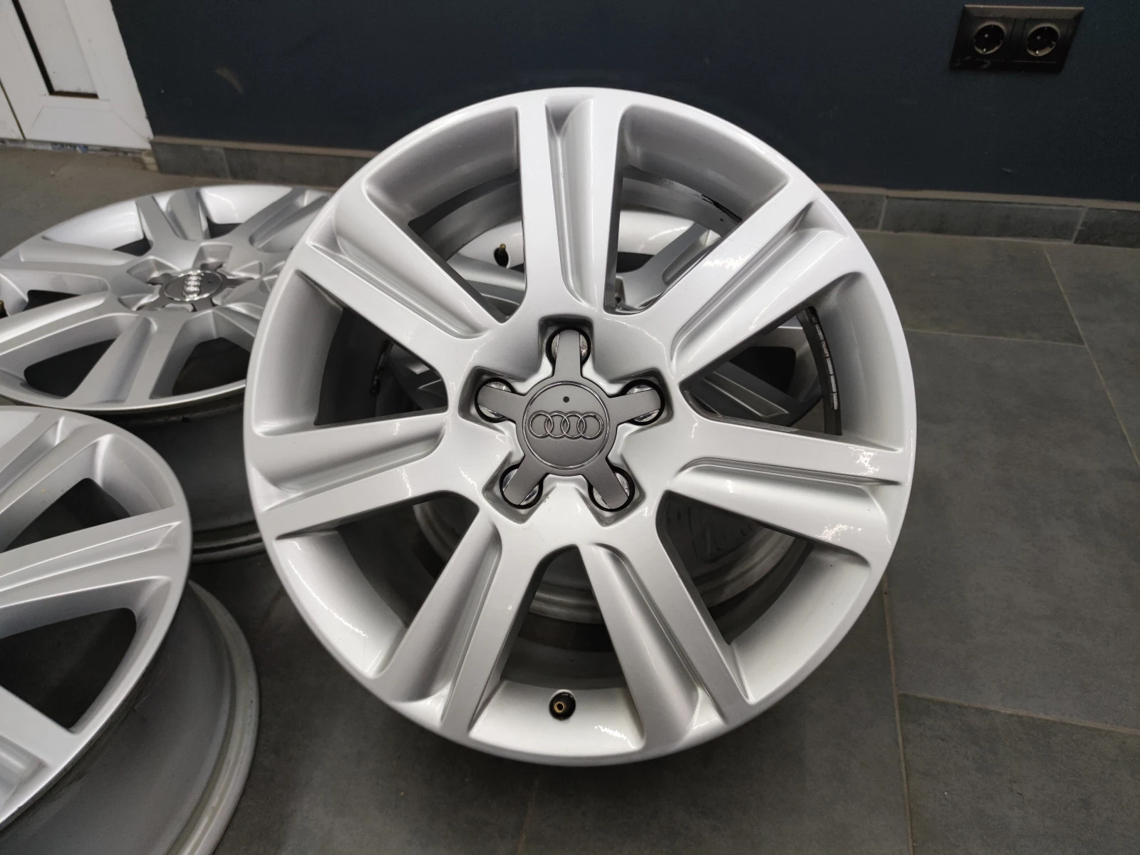   Audi A4 | Mobile.bg   1