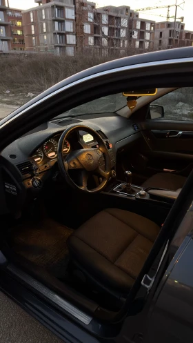 Mercedes-Benz C 200, снимка 4