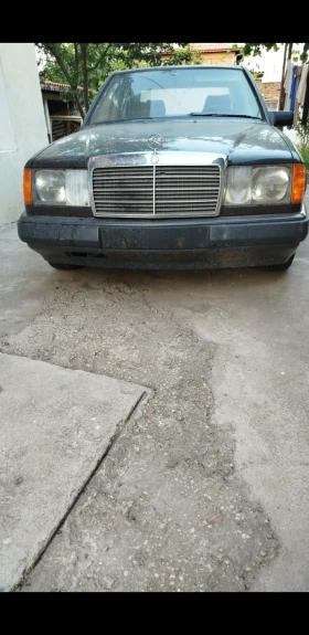 Mercedes-Benz 260 260e