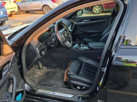 BMW 540 * M PACK* ШИБИДАХ* ПОДГРЕВИ* 360* H/K* CARFAX | Auto.bg — изображение 12