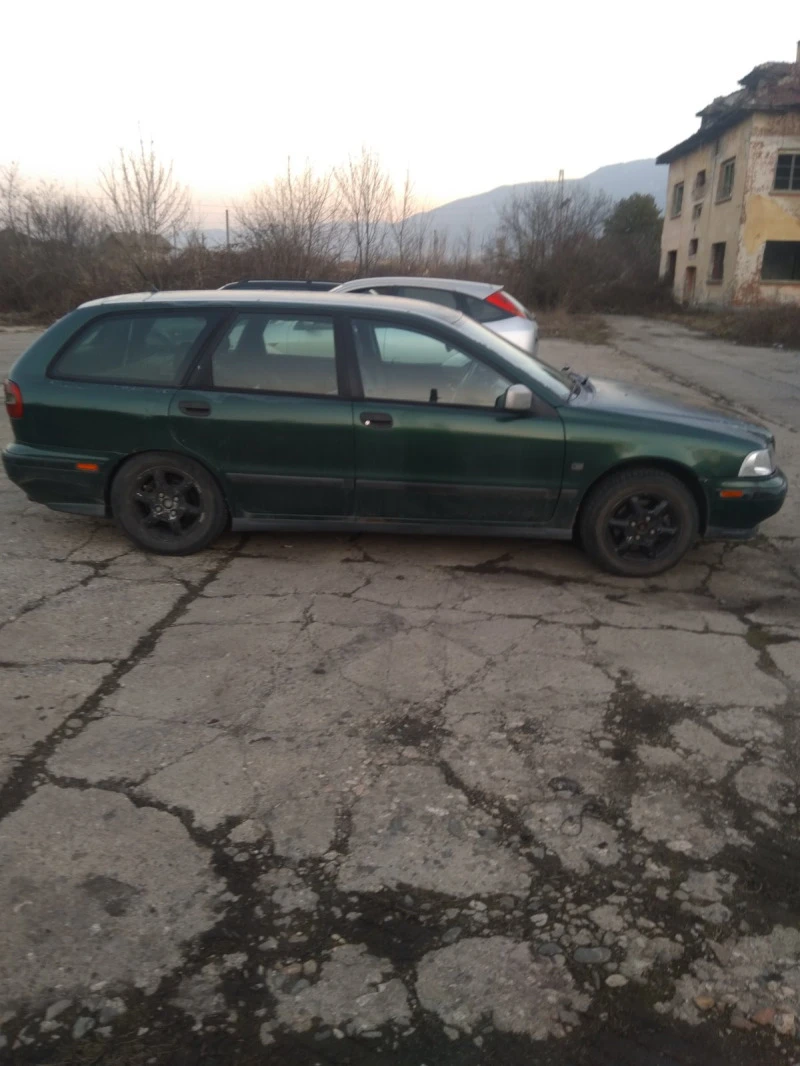 Volvo V40 2000  На Части, снимка 2 - Автомобили и джипове - 43155978