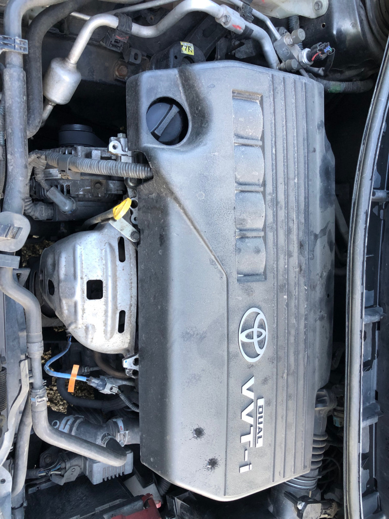 Toyota Auris 1.33 Dual VVT-i, снимка 10 - Автомобили и джипове - 46429531
