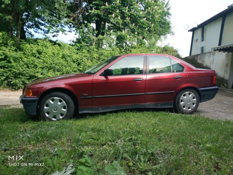 BMW 318, снимка 2 - Автомобили и джипове - 47642441