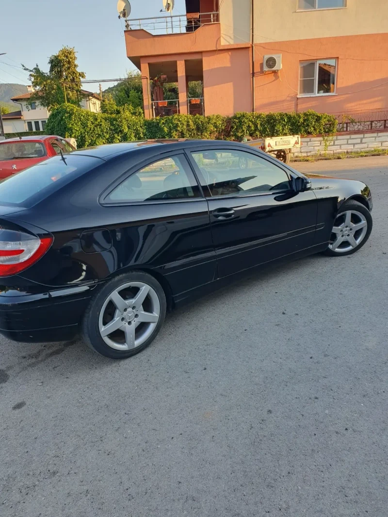 Mercedes-Benz C 320, снимка 4 - Автомобили и джипове - 48535503