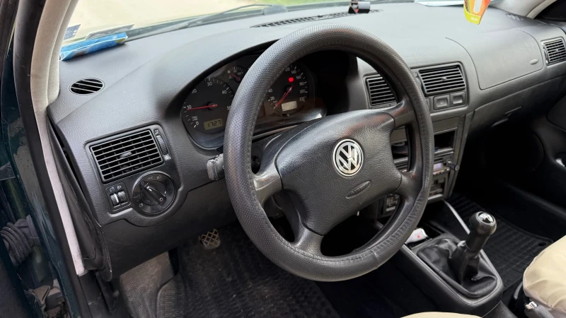 VW Golf, снимка 11 - Автомобили и джипове - 49518097