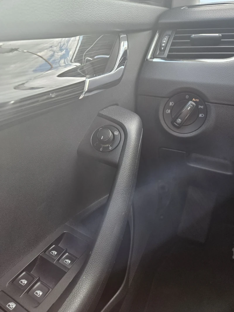 Skoda Octavia TSI Facelift , снимка 4 - Автомобили и джипове - 50072241