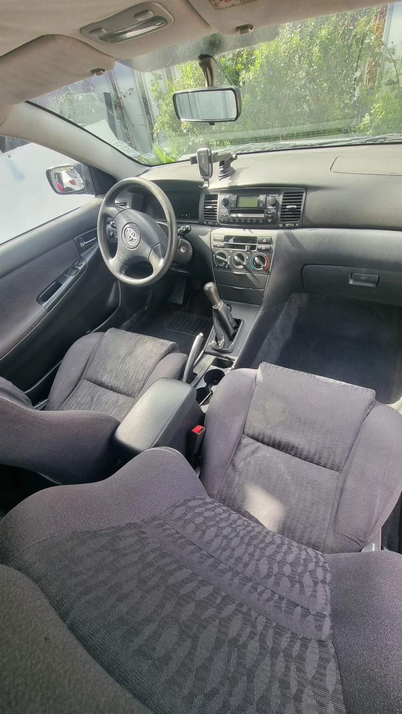Toyota Corolla 1.6 110 бензин, снимка 9 - Автомобили и джипове - 51516894