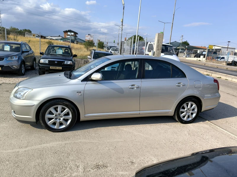 Toyota Avensis 2D-4D, снимка 7 - Автомобили и джипове - 51329278