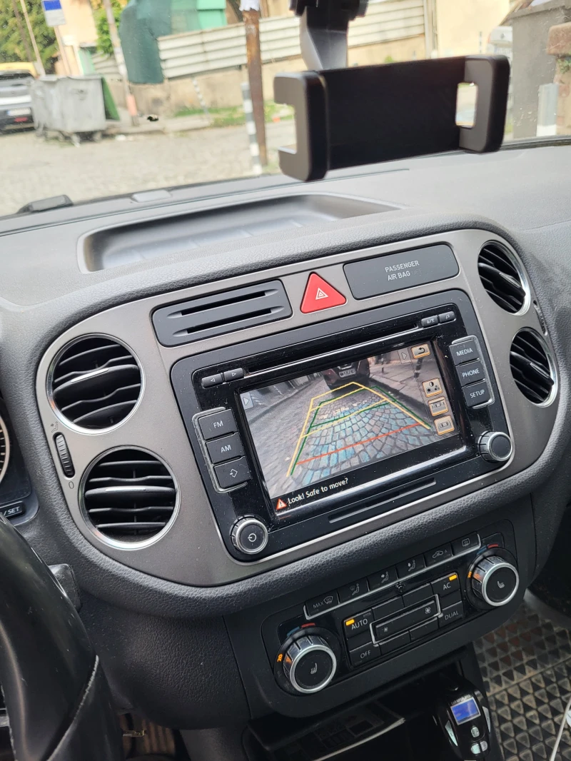 VW Tiguan, снимка 2 - Автомобили и джипове - 52050152