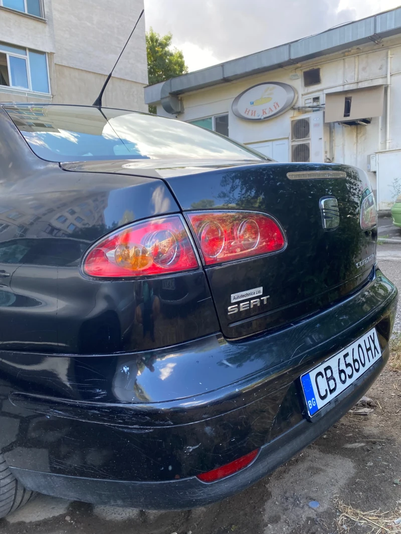 Seat Cordoba, снимка 9 - Автомобили и джипове - 51751300