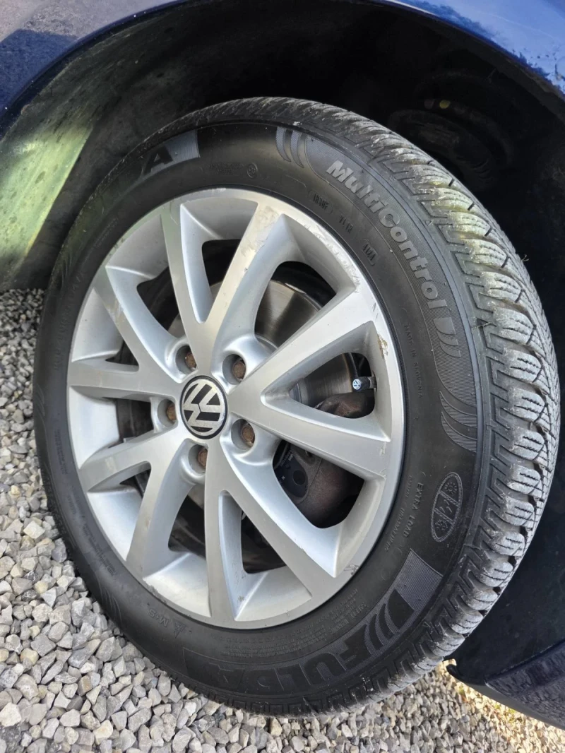 VW Touran, снимка 10 - Автомобили и джипове - 52554731