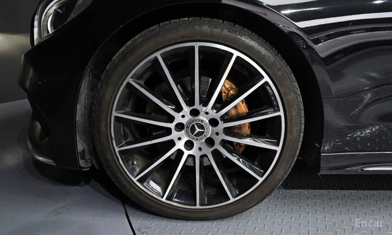 Mercedes-Benz C 220, снимка 5 - Автомобили и джипове - 53066411