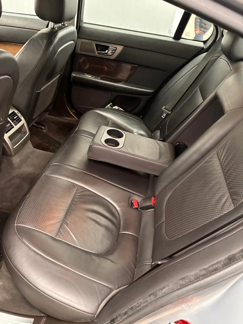Jaguar Xf 3.0 Бензин, снимка 11 - Автомобили и джипове - 53099356