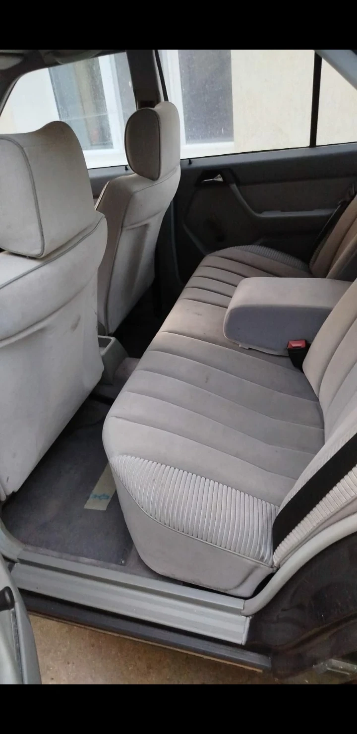 Mercedes-Benz 260 260e - изображение 5