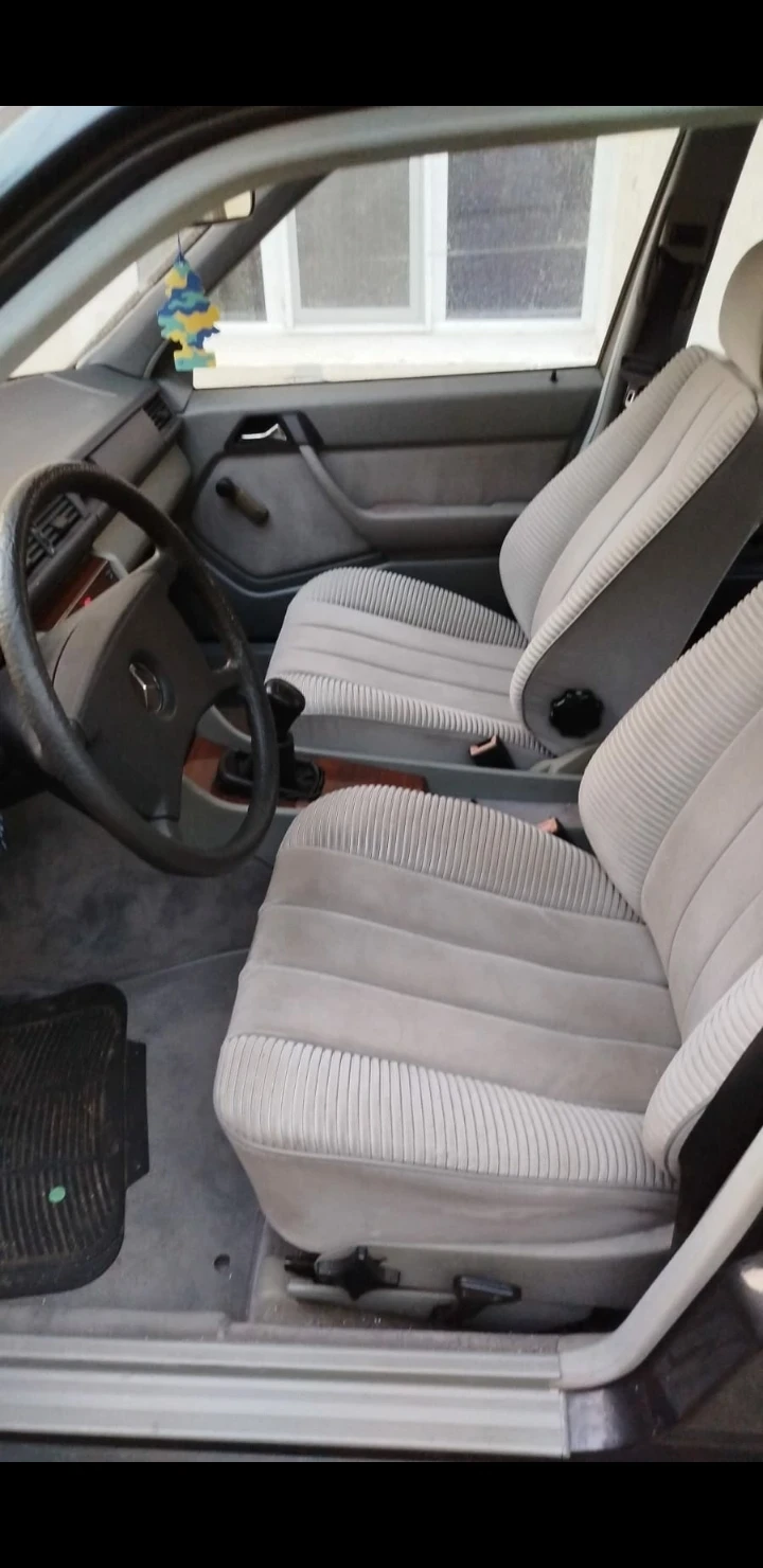 Mercedes-Benz 260 260e - изображение 4