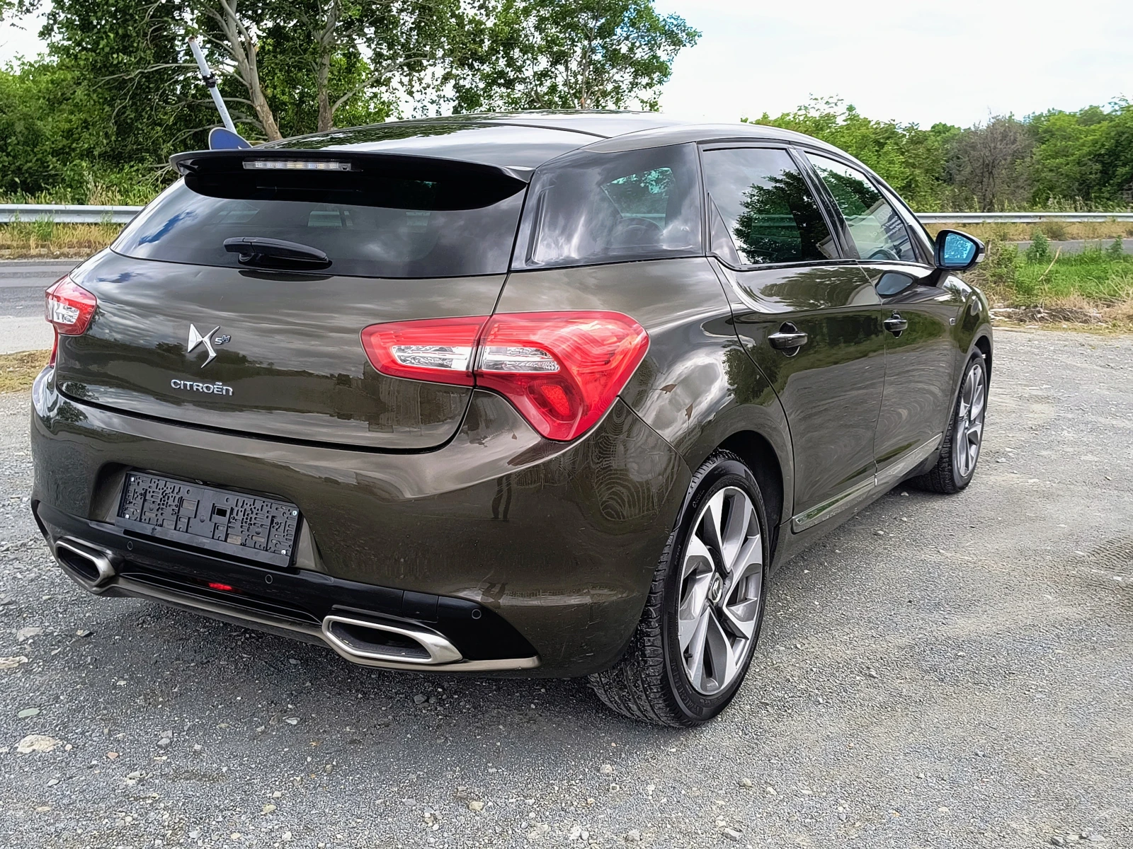 Citroen DS5 2.0-200 КС ХИБРИД  , НАВИ , АВТОМАТ /4х4 / ПАНОРАМ - изображение 5