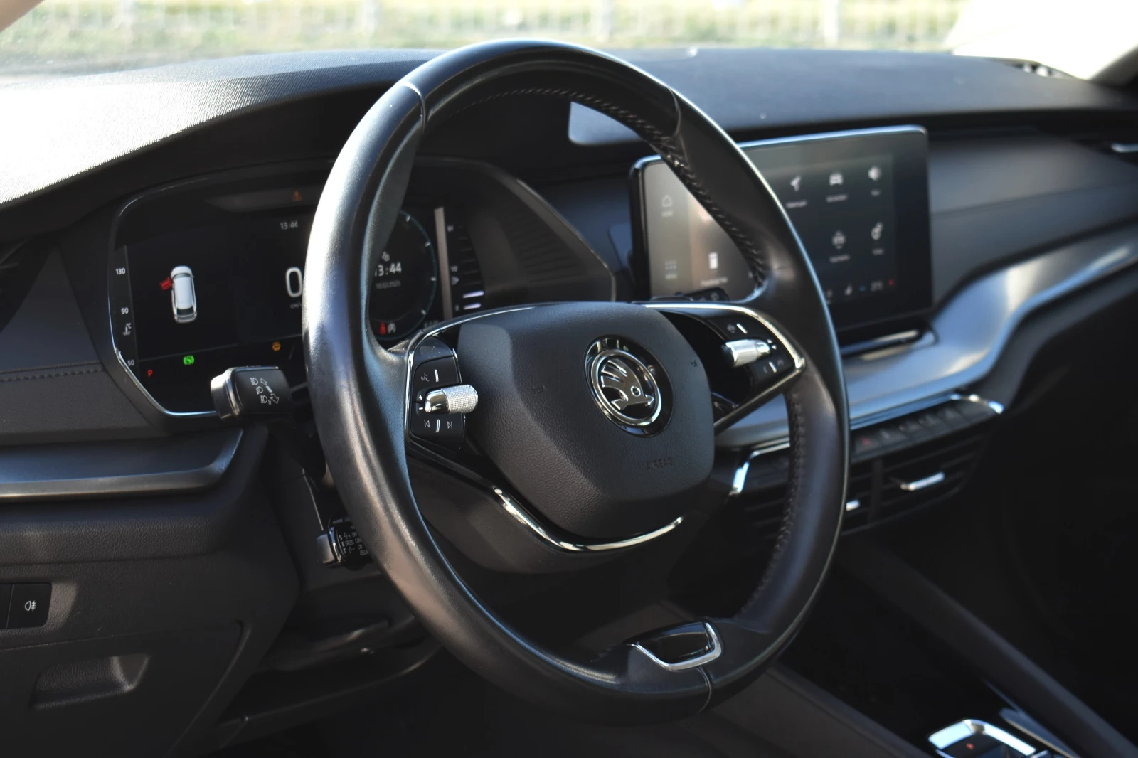 Skoda Octavia 2.0TDI* MATRIX* Luxury-edition - изображение 8