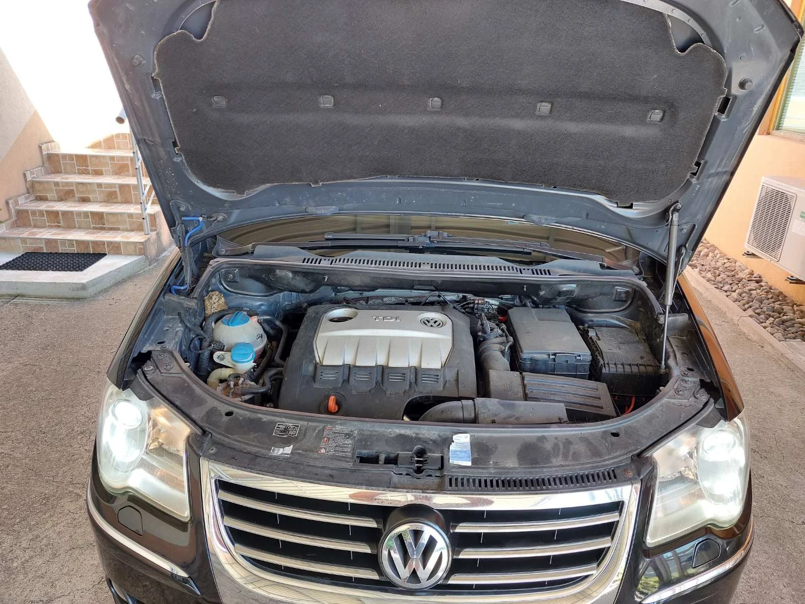 VW Touran 2.0tdi, автоматик - изображение 4