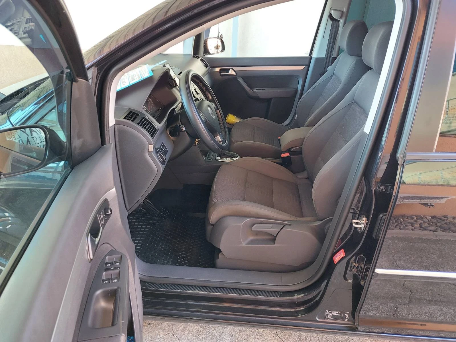 VW Touran 2.0tdi, автоматик - изображение 7