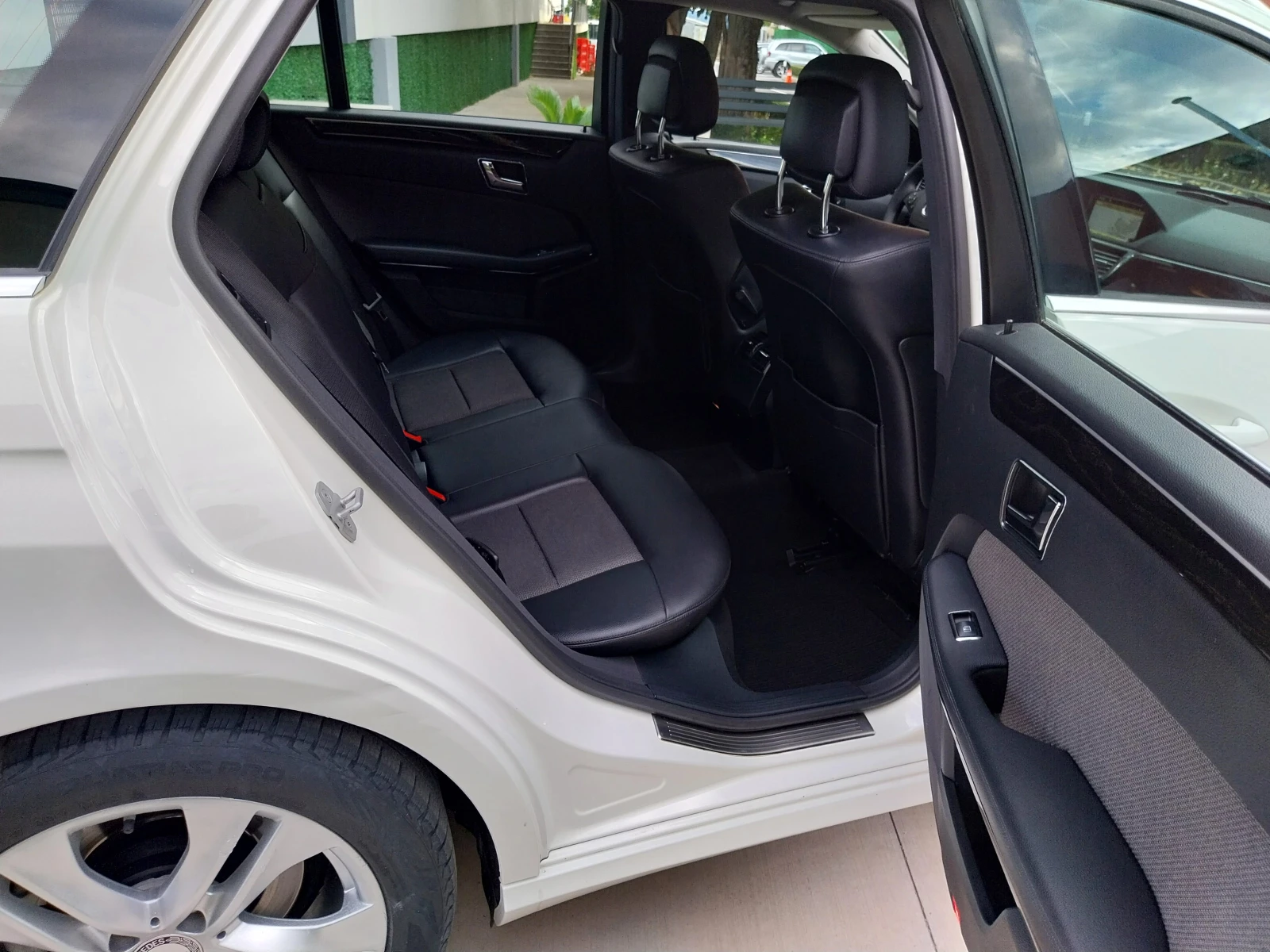 Mercedes-Benz E 250 * E250-204кс* /7G-Tron 4Matic TOP | Mobile.bg — изображение 15