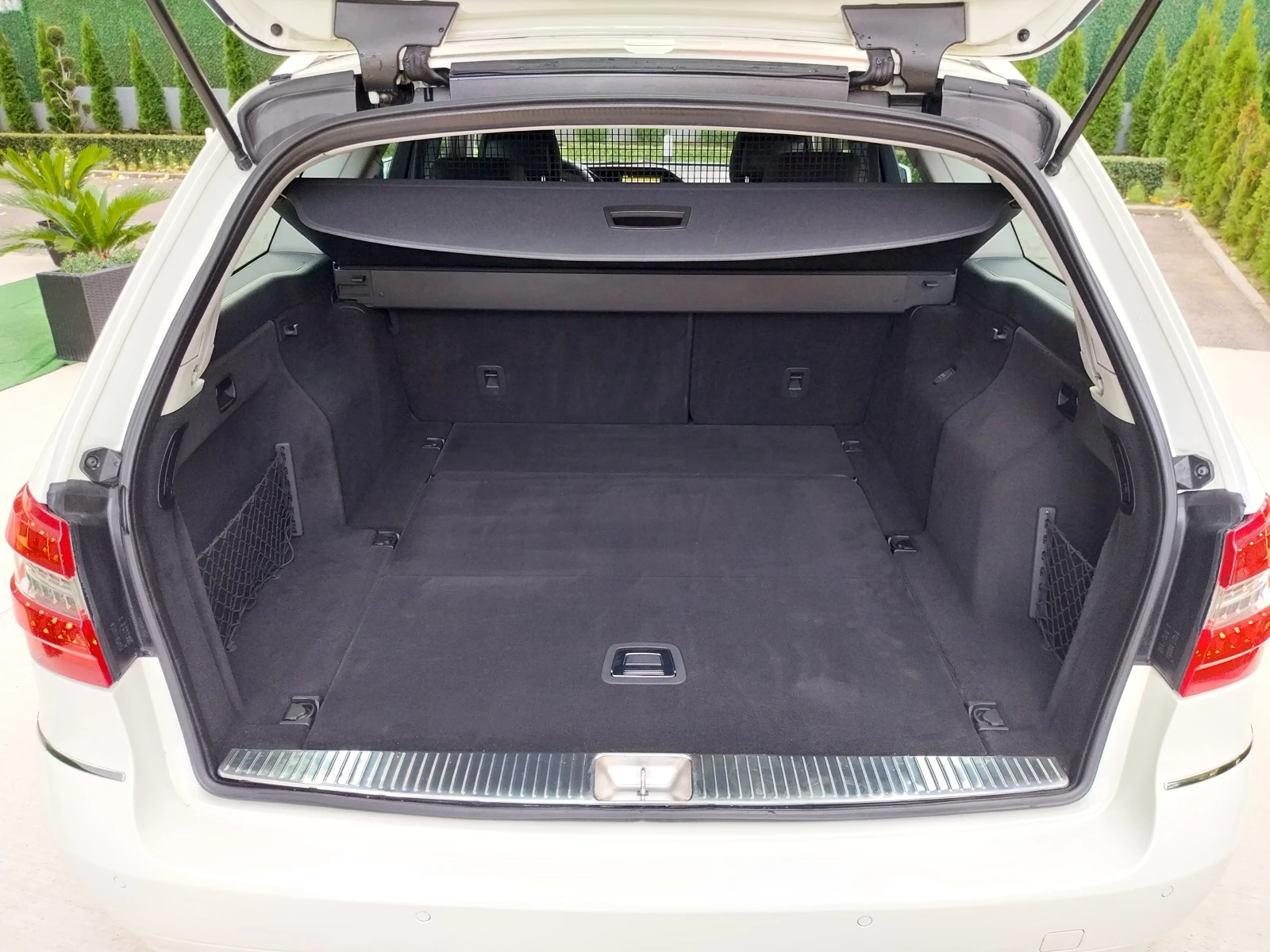 Mercedes-Benz E 250 * E250-204кс* /7G-Tron 4Matic TOP | Mobile.bg — изображение 16