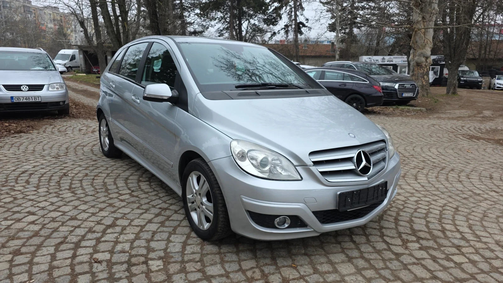 Mercedes-Benz B 180 CDI 109k.c Premium , снимка 2 - Автомобили и джипове - 53811569
