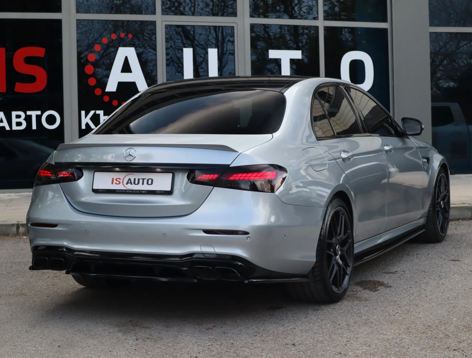 Mercedes-Benz E 63 AMG S/4M+ /Burmester/HuD/SpeedShift/360Камера/Карбон, снимка 6 - Автомобили и джипове - 53946903