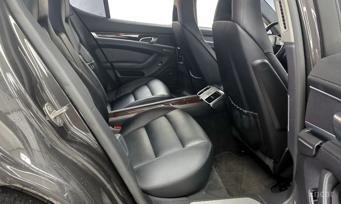 Porsche Panamera, снимка 12 - Автомобили и джипове - 53991625