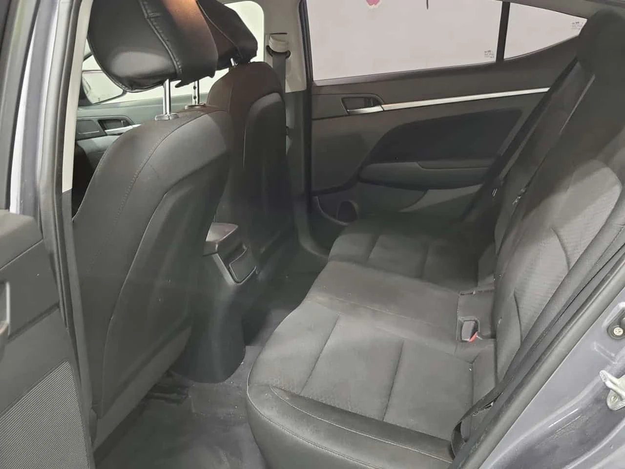 Hyundai Elantra * PREFERRED * CARFAX * ���� �� �� | Mobile.bg � ����������� 11