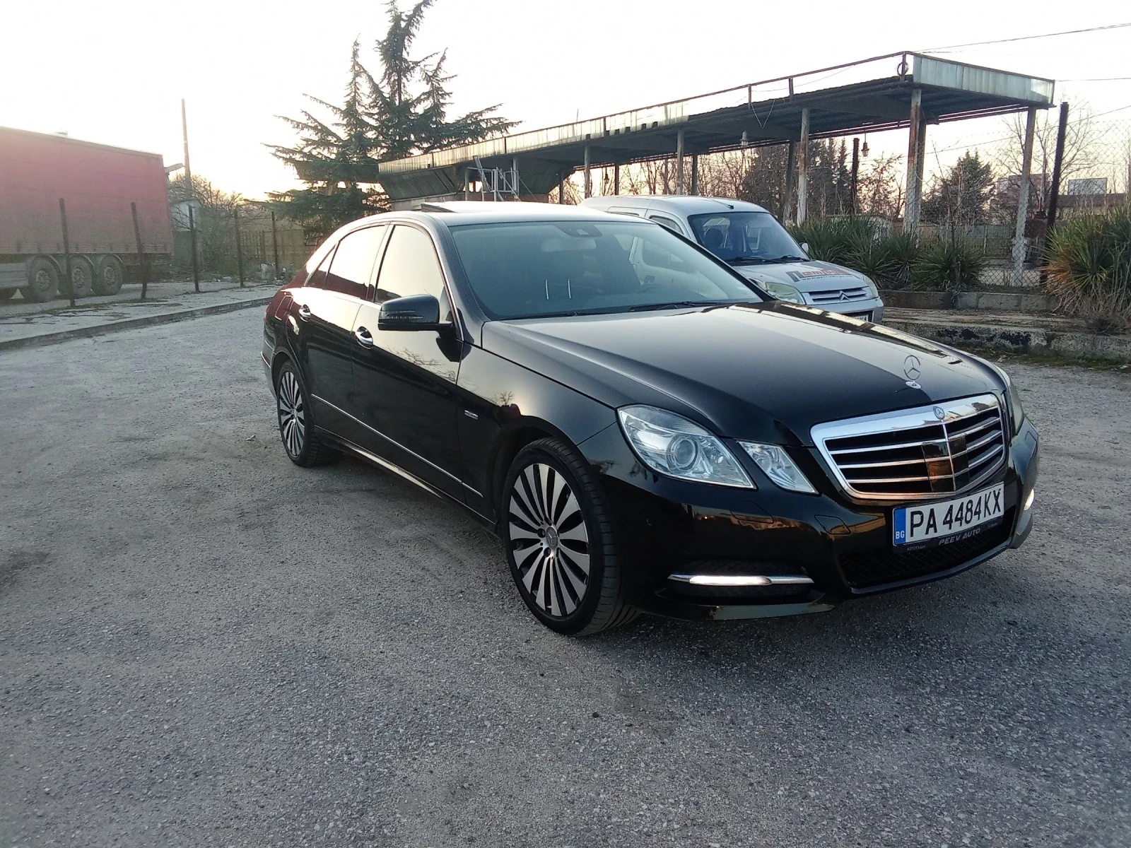 Mercedes-Benz E 350 4 matik ЛИЗИНГ, снимка 8 - Автомобили и джипове - 54170140